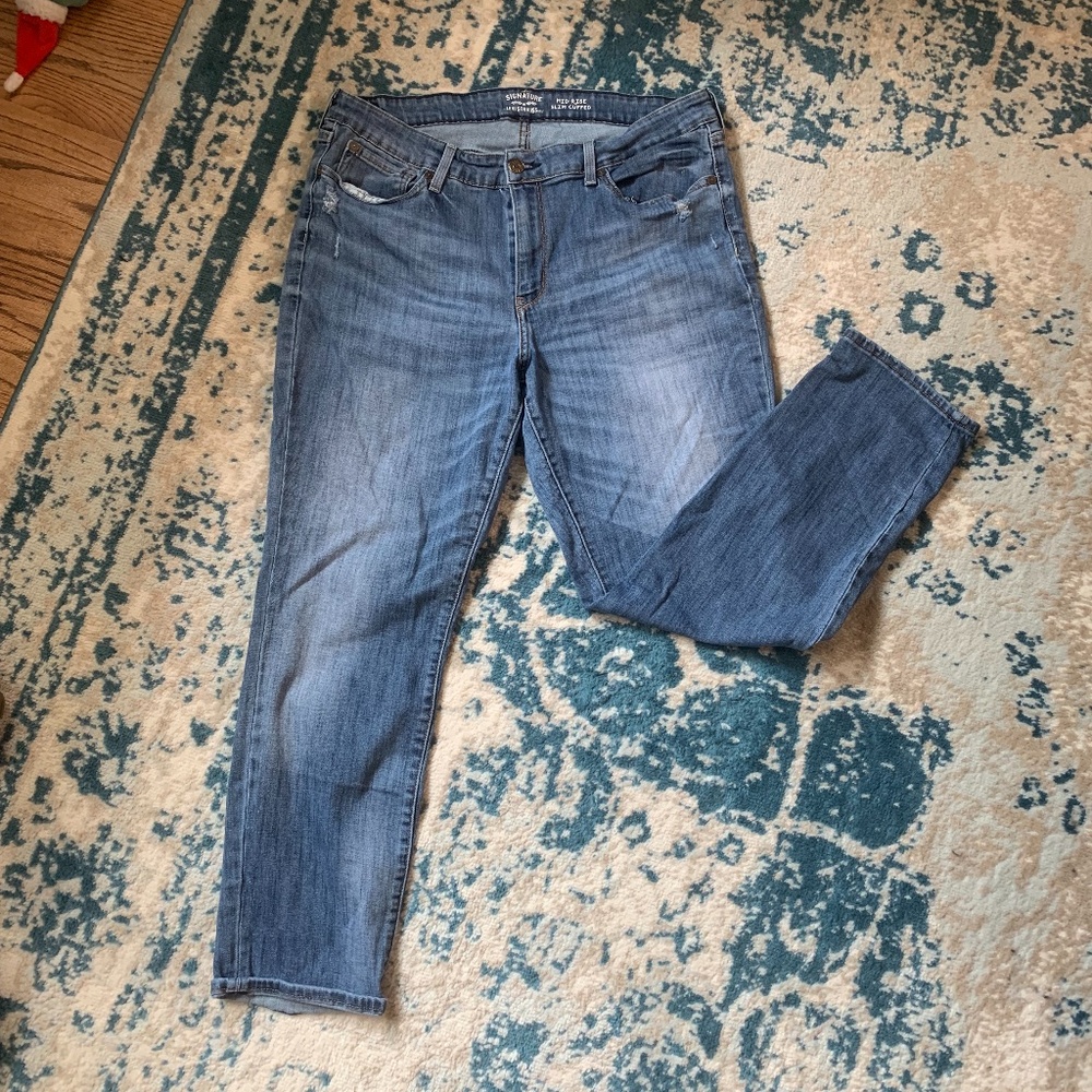 Women's Signature Mid Rise Slim Cuffed Jeans